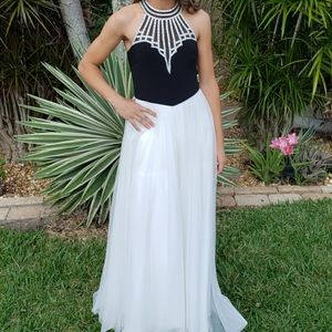 Elegant Floor Length Black Tie Dress